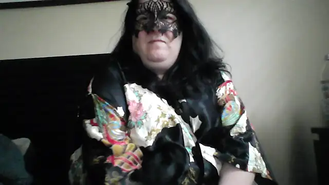 RavenRunee online show from July 10, 2026, 2:22 am