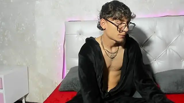 Wolf austin online show from June 29, 2026, 2:07 am