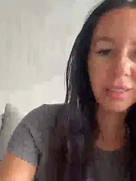 Snapshot of Charming_ScarlettX chatting on July 7, 2026, 7:34 am Charming ScarlettX online show from July 7, 2026, 7:34 am