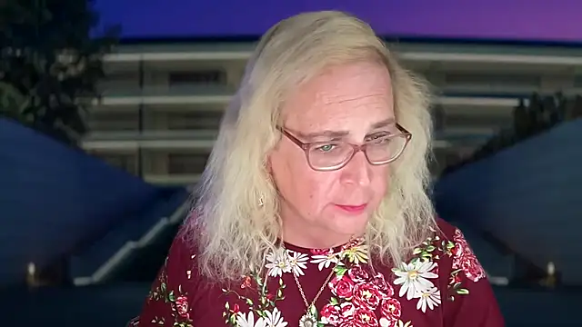 silverbanger3 online show from May 17, 2026, 5:29 am