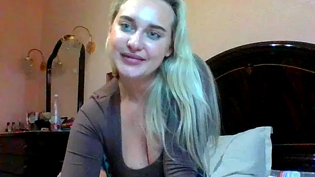 aylin99999 online show from June 28, 2026, 7:31 pm