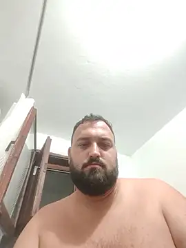 Horneymonster222 online show from July 31, 2026, 2:33 am