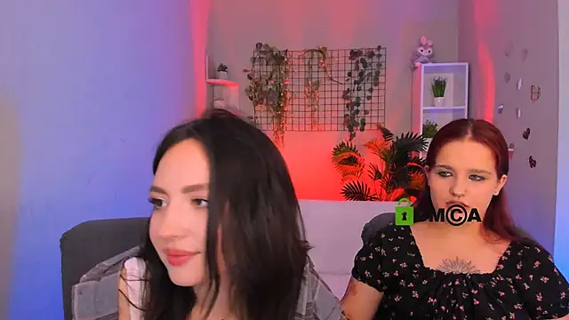 juliet roseee online show from July 10, 2026, 1:11 pm