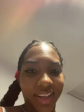 Snapshot of -Brittany- chatting on July 4, 2026, 7:51 pm -Brittany- online show from July 4, 2026, 7:51 pm