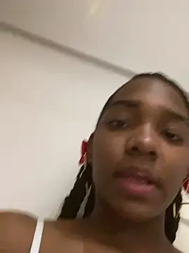Snapshot of -Brittany- chatting on July 21, 2026, 5:58 pm -Brittany- online show from July 21, 2026, 5:58 pm