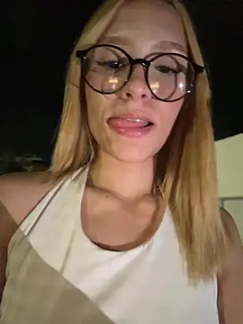 Snapshot of Lucy_lu01 chatting on July 5, 2026, 4:41 am Lucy lu01 online show from July 5, 2026, 4:41 am