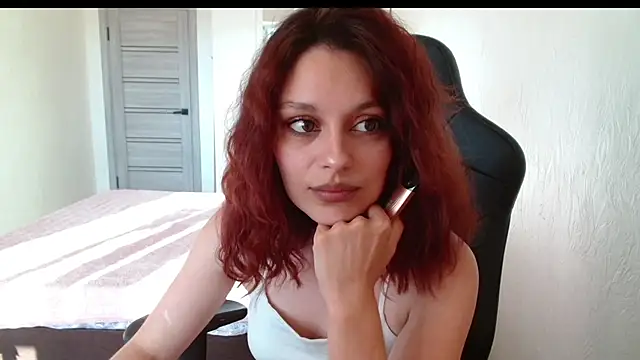 Snapshot of Mia_Luiza chatting on July 15, 2026, 3:30 pm Mia Luiza online show from July 15, 2026, 3:30 pm