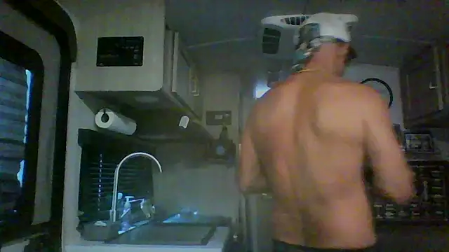 Snapshot of Reelg21 chatting on July 27, 2026, 2:46 pm Reelg21 online show from July 27, 2026, 2:46 pm