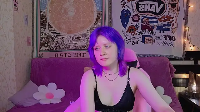 Droll doll  online show from July 4, 2026, 8:10 am