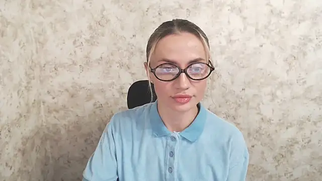 Snapshot of MerryRose33 chatting on July 1, 2026, 5:13 pm MerryRose33 online show from July 1, 2026, 5:13 pm