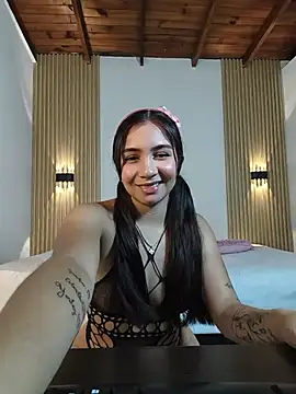 Snapshot of EmmaAdams8 chatting on July 3, 2026, 12:11 pm EmmaAdams8 online show from July 3, 2026, 12:11 pm
