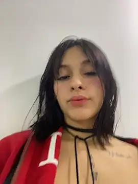 karolCozmo online show from July 9, 2026, 6:36 am