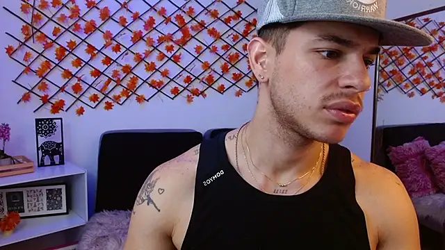  Juan023  online show from July 7, 2026, 4:04 am