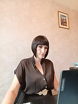 VelvetMansionHQ online show from July 3, 2026, 12:33 pm