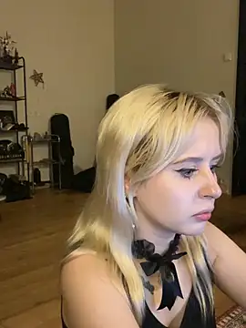 viviennedoll online show from July 3, 2026, 11:55 pm