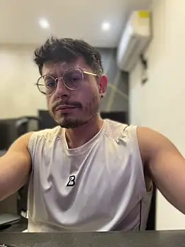 andrewlopezz online show from July 12, 2026, 8:09 pm