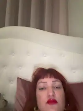 Snapshot of alisiapolly chatting on July 5, 2026, 7:37 am alisiapolly online show from July 5, 2026, 7:37 am