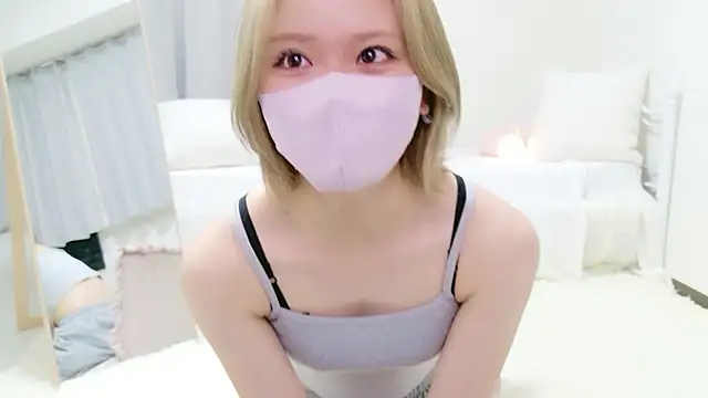 Snapshot of reona_love chatting on July 7, 2026, 3:42 am reona love online show from July 7, 2026, 3:42 am