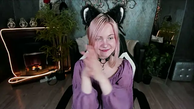 Snapshot of Miiu_miiu chatting on July 19, 2026, 7:32 pm Miiu miiu online show from July 19, 2026, 7:32 pm