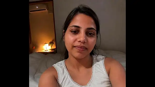 Snapshot of DiyaVodka00 chatting on July 5, 2026, 8:15 pm DiyaVodka00 online show from July 5, 2026, 8:15 pm
