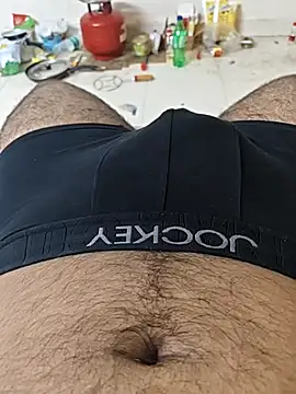 Snapshot of Hard_Hairy_Medium chatting on July 6, 2026, 3:03 pm Hard Hairy Medium online show from July 6, 2026, 3:03 pm