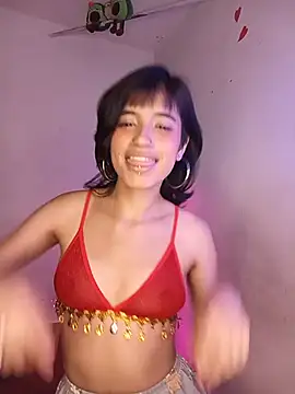 Snapshot of Celeste_lumi chatting on July 17, 2026, 12:35 pm Celeste lumi online show from July 17, 2026, 12:35 pm