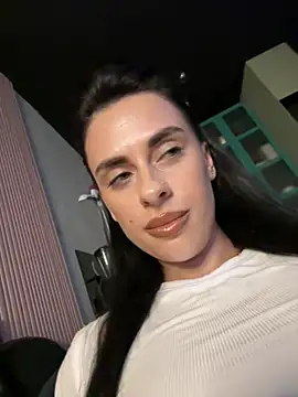 Snapshot of TatiUA chatting on July 6, 2026, 4:42 pm TatiUA online show from July 6, 2026, 4:42 pm