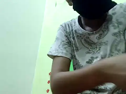 Snapshot of Madhuri_cute_kaur chatting on July 18, 2026, 7:22 pm Madhuri cute kaur online show from July 18, 2026, 7:22 pm