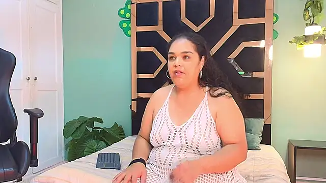 Snapshot of LILY_CURLS chatting on July 7, 2026, 7:06 pm LILY CURLS online show from July 7, 2026, 7:06 pm