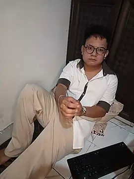 Snapshot of Cedrick68 chatting on July 7, 2026, 3:48 pm Cedrick68 online show from July 7, 2026, 3:48 pm