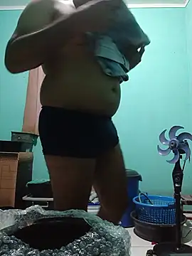 Snapshot of ursoparaense chatting on July 17, 2026, 11:46 pm ursoparaense online show from July 17, 2026, 11:46 pm