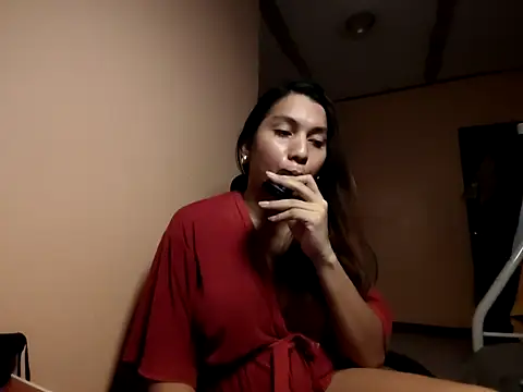 CreamyJulia online show from July 14, 2026, 6:58 pm