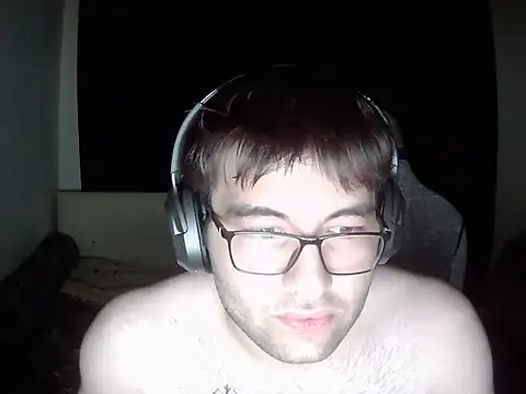 Snapshot of rynoxexe chatting on July 9, 2026, 1:39 am rynoxexe online show from July 9, 2026, 1:39 am