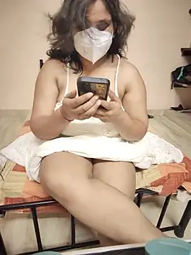 Snapshot of Tasty_Bunnyy chatting on July 18, 2026, 5:43 pm Tasty Bunnyy online show from July 18, 2026, 5:43 pm