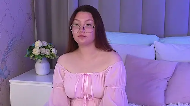 SophiaaBelle online show from July 10, 2026, 3:50 am