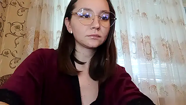 Snapshot of IsabelKim_ chatting on July 11, 2026, 1:00 pm IsabelKim online show from July 11, 2026, 1:00 pm