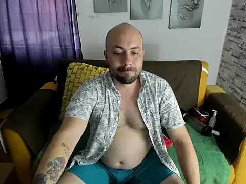 Snapshot of mike_lovers_ chatting on July 11, 2026, 10:21 pm mike lovers online show from July 11, 2026, 10:21 pm