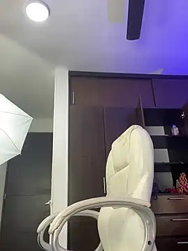 Snapshot of Evelynrosse__ chatting on July 14, 2026, 12:00 pm Evelynrosse online show from July 14, 2026, 12:00 pm