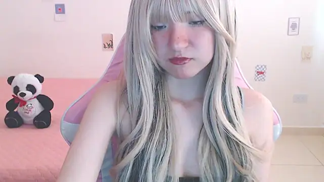 SweetSkyy 1 online show from July 16, 2026, 11:02 pm