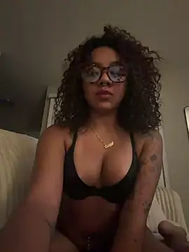 Snapshot of Nikitalove__ chatting on July 14, 2026, 2:49 am Nikitalove online show from July 14, 2026, 2:49 am