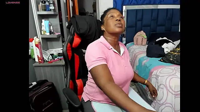 LupeAdams online show from February 2, 2026, 11:48 pm