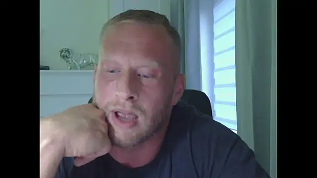 Snapshot of FitMarci chatting on July 19, 2026, 7:32 pm FitMarci online show from July 19, 2026, 7:32 pm