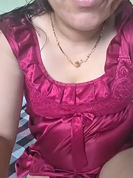Snapshot of Motomoto8989 chatting on July 20, 2026, 10:39 am Motomoto8989 online show from July 20, 2026, 10:39 am