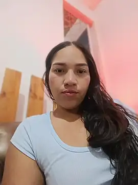 Snapshot of sara_villamizar chatting on August 4, 2026, 8:57 pm sara villamizar online show from August 4, 2026, 8:57 pm