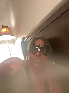 Chardonnay000 online show from July 12, 2026, 5:41 am