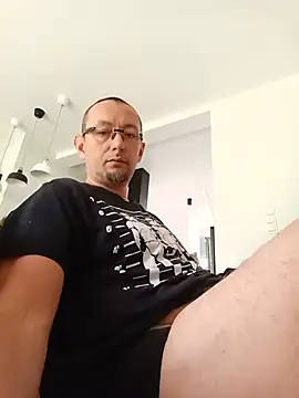 Snapshot of Matifembottom chatting on July 12, 2026, 8:37 am Matifembottom online show from July 12, 2026, 8:37 am