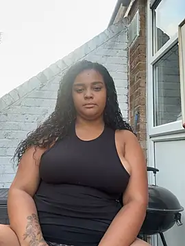 Snapshot of goldenevny chatting on July 18, 2026, 6:49 pm goldenevny online show from July 18, 2026, 6:49 pm