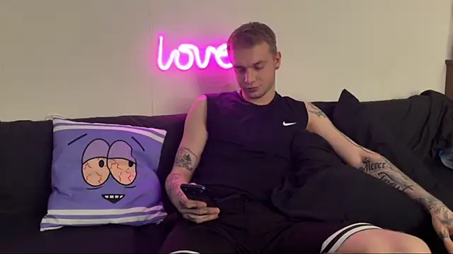 jxxxsti0n online show from July 13, 2026, 1:32 pm