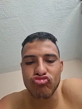 Snapshot of andycalis_97 chatting on July 21, 2026, 2:07 pm andycalis 97 online show from July 21, 2026, 2:07 pm