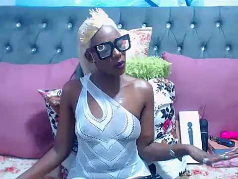 Snapshot of MissBoomOrBust0111 chatting on July 24, 2026, 6:31 am MissBoomOrBust0111 online show from July 24, 2026, 6:31 am